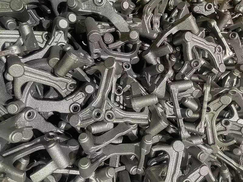 Componenti metalliche di alluminio pressofuso.