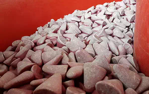 Impianto di burattatura metalli.